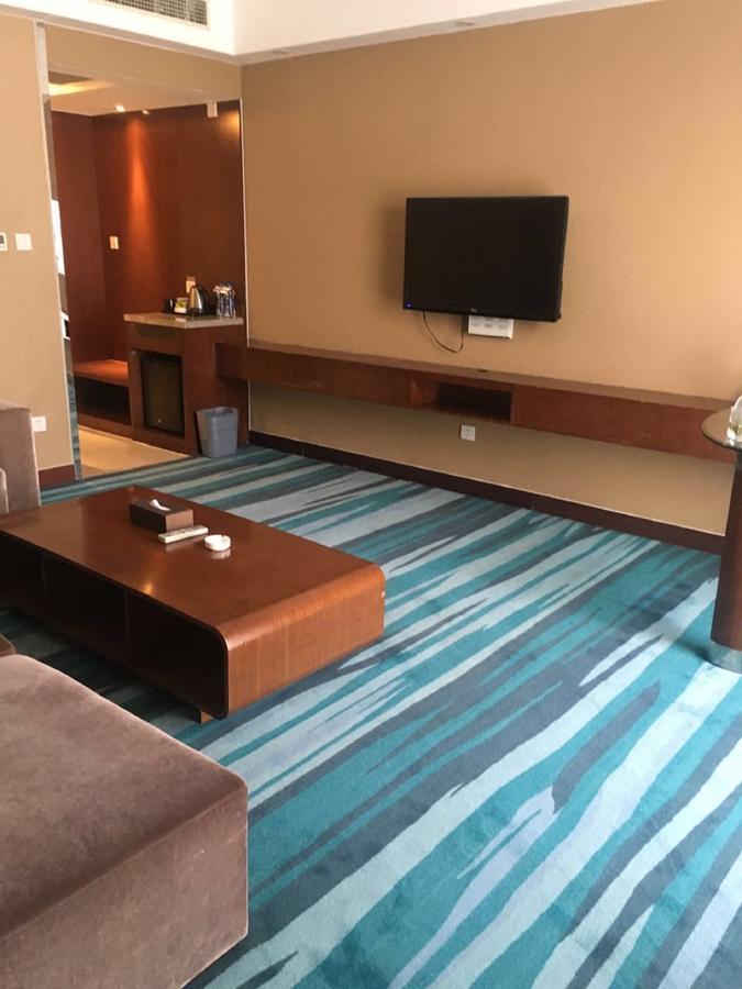 Hotel Metropolo, Zhenjiang, Railway Station Wanda Plaza Zhenjiang  Esterno foto